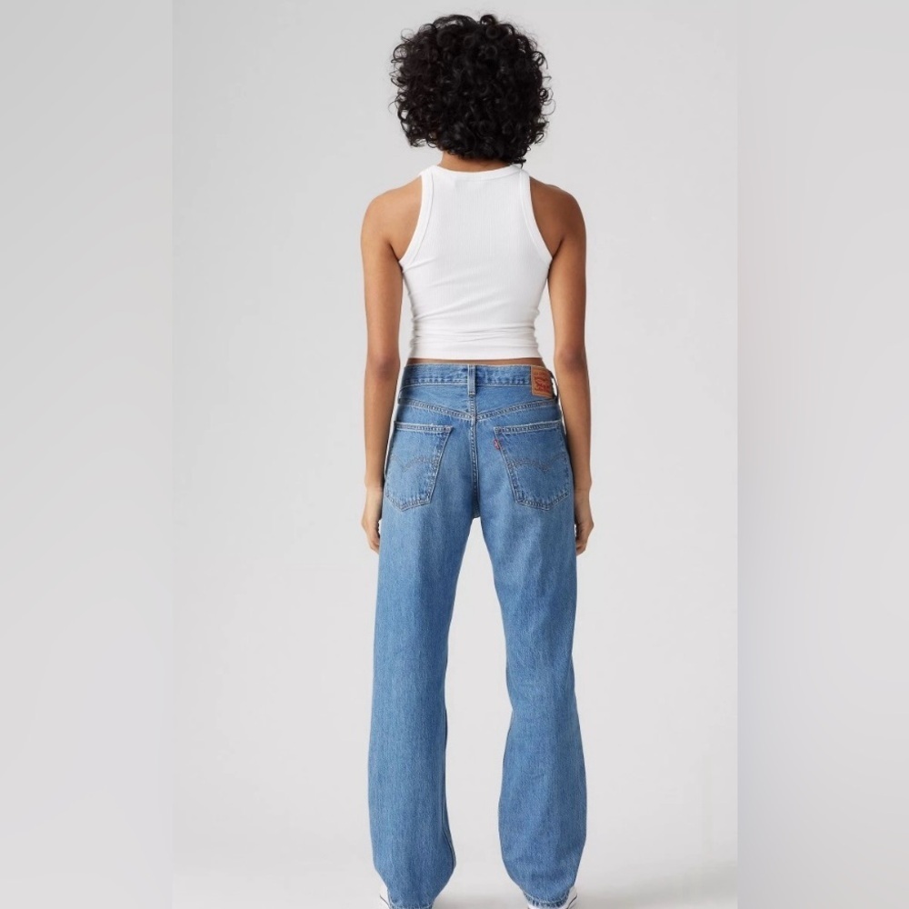 NWT - Levi’s - LOW PRO LIGHTWEIGHT WOMEN'S
JEANS - Size 32 - Picture 2 of 14